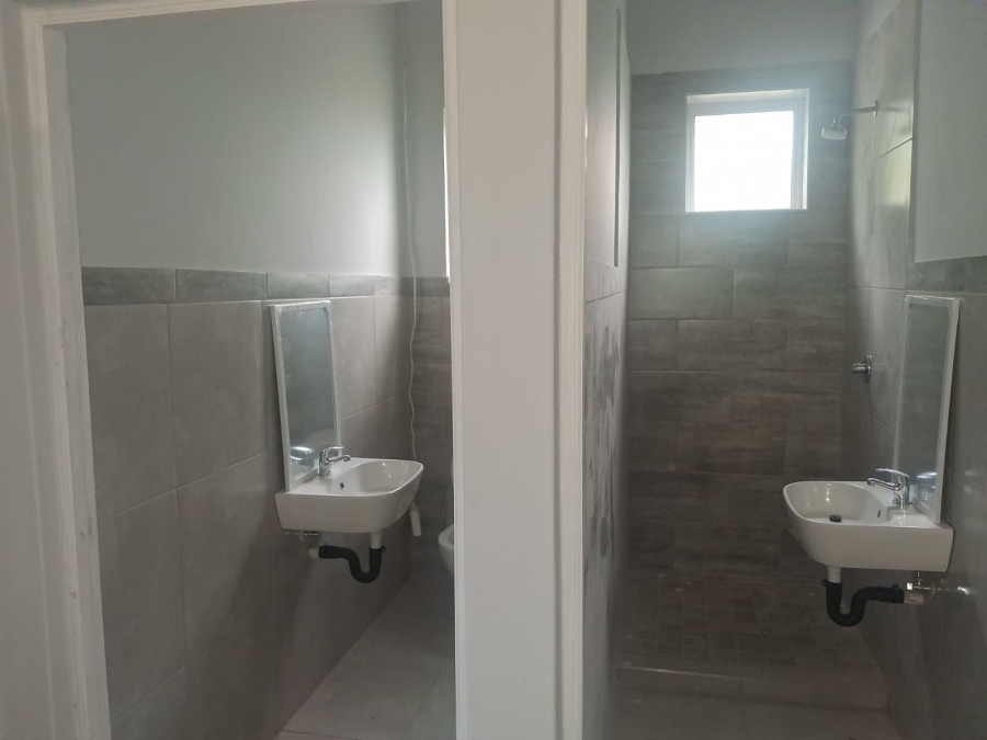 To Let 1 Bedroom Property for Rent in Southernwood Eastern Cape